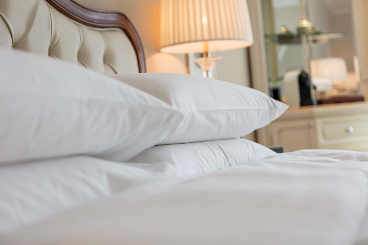 How to Tell If Your Neck Pain Is Because of Your Pillow or Your Mattress