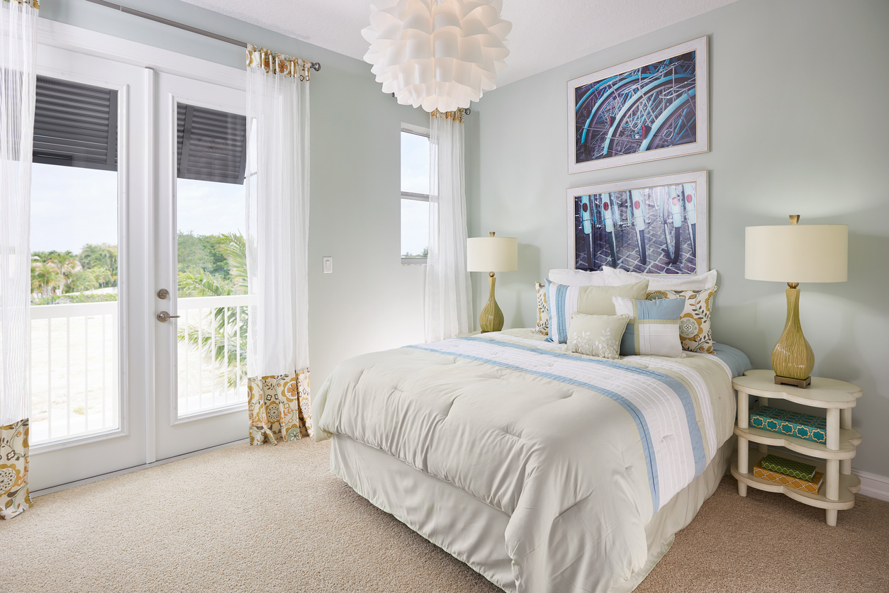 Treat Your Overnight Visitors to the Perfect Guest Room