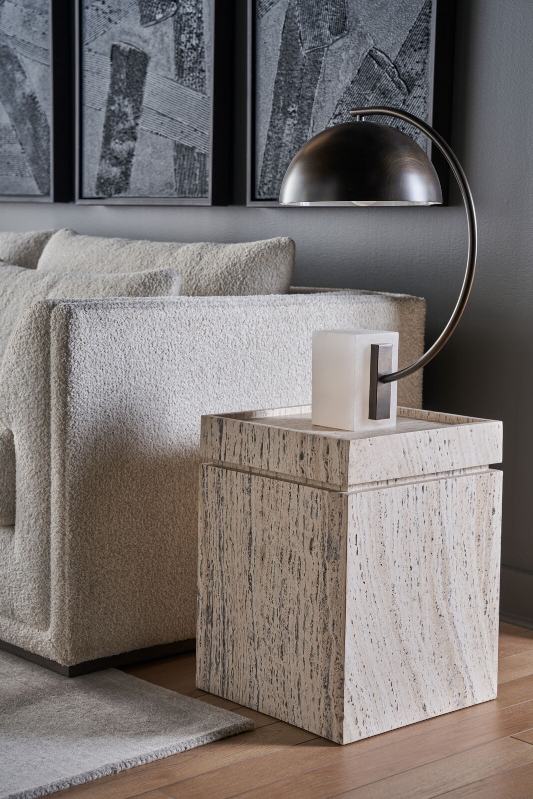 DAXTON ACCENT TABLE