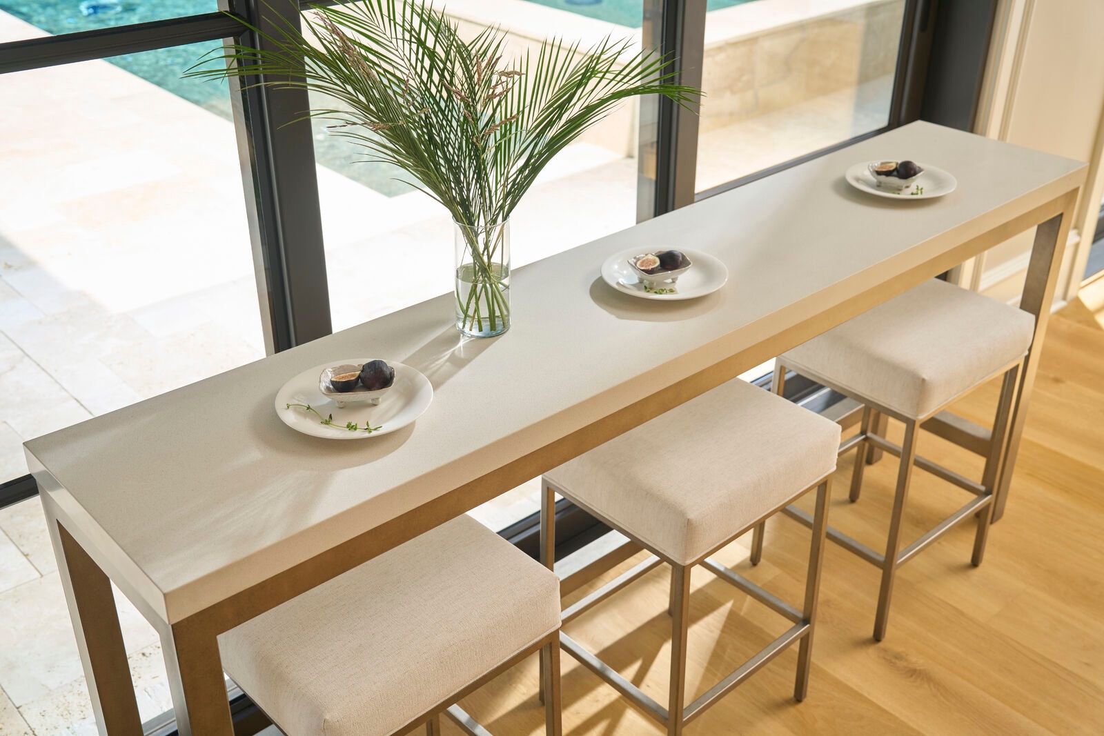 Oasis Console with 3 Stools