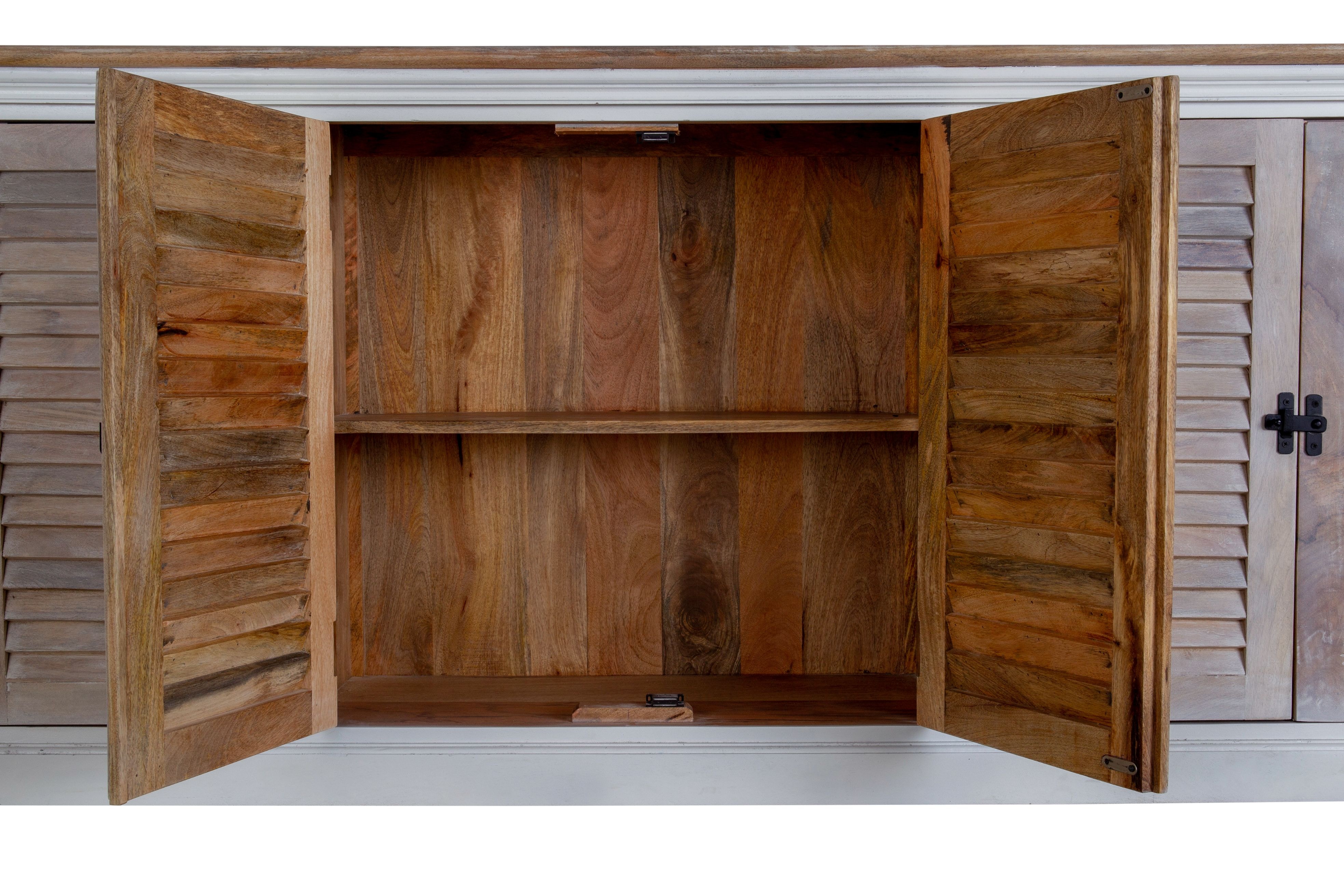 6 DR SHUTTER SIDEBOARD