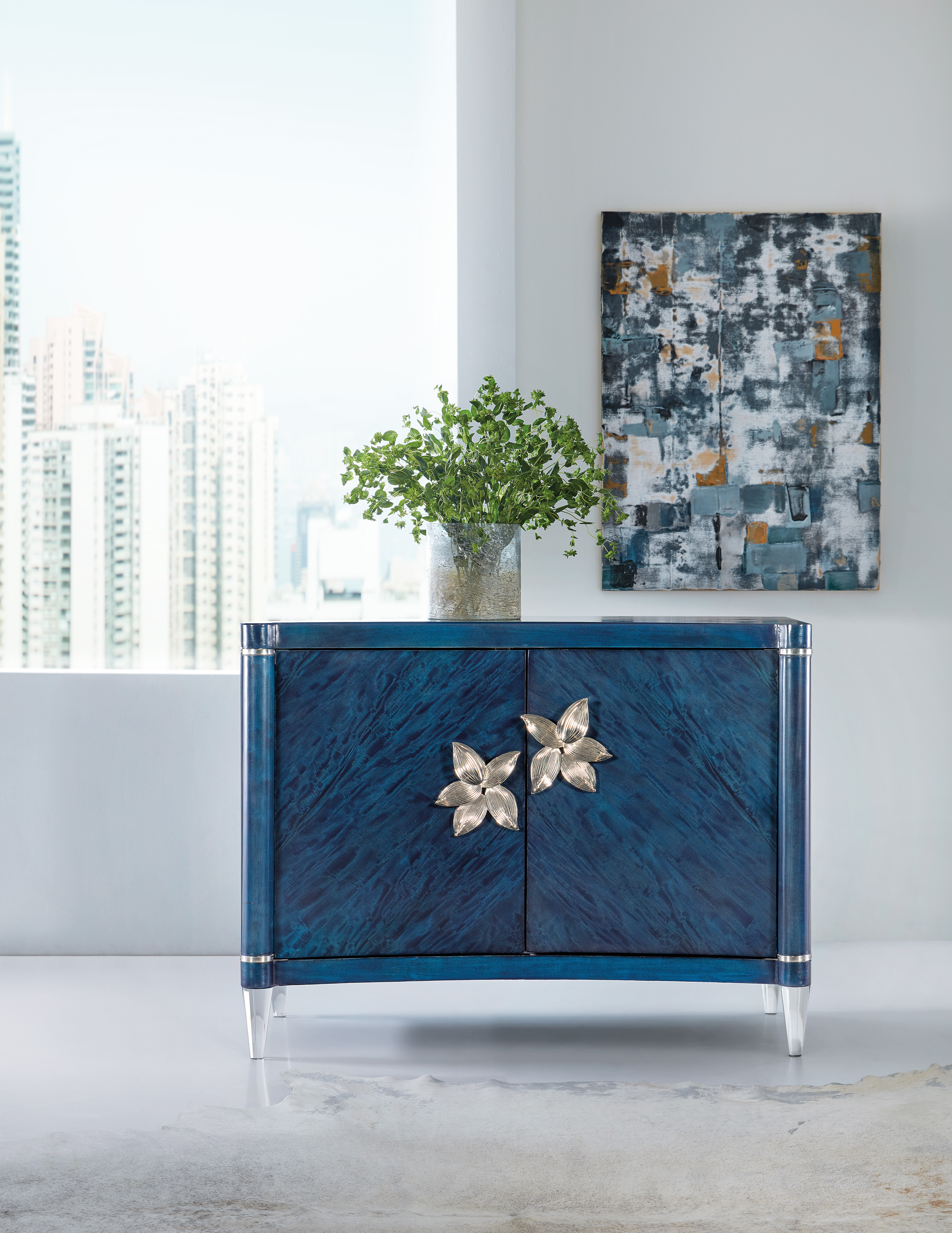 ACCENT CHEST