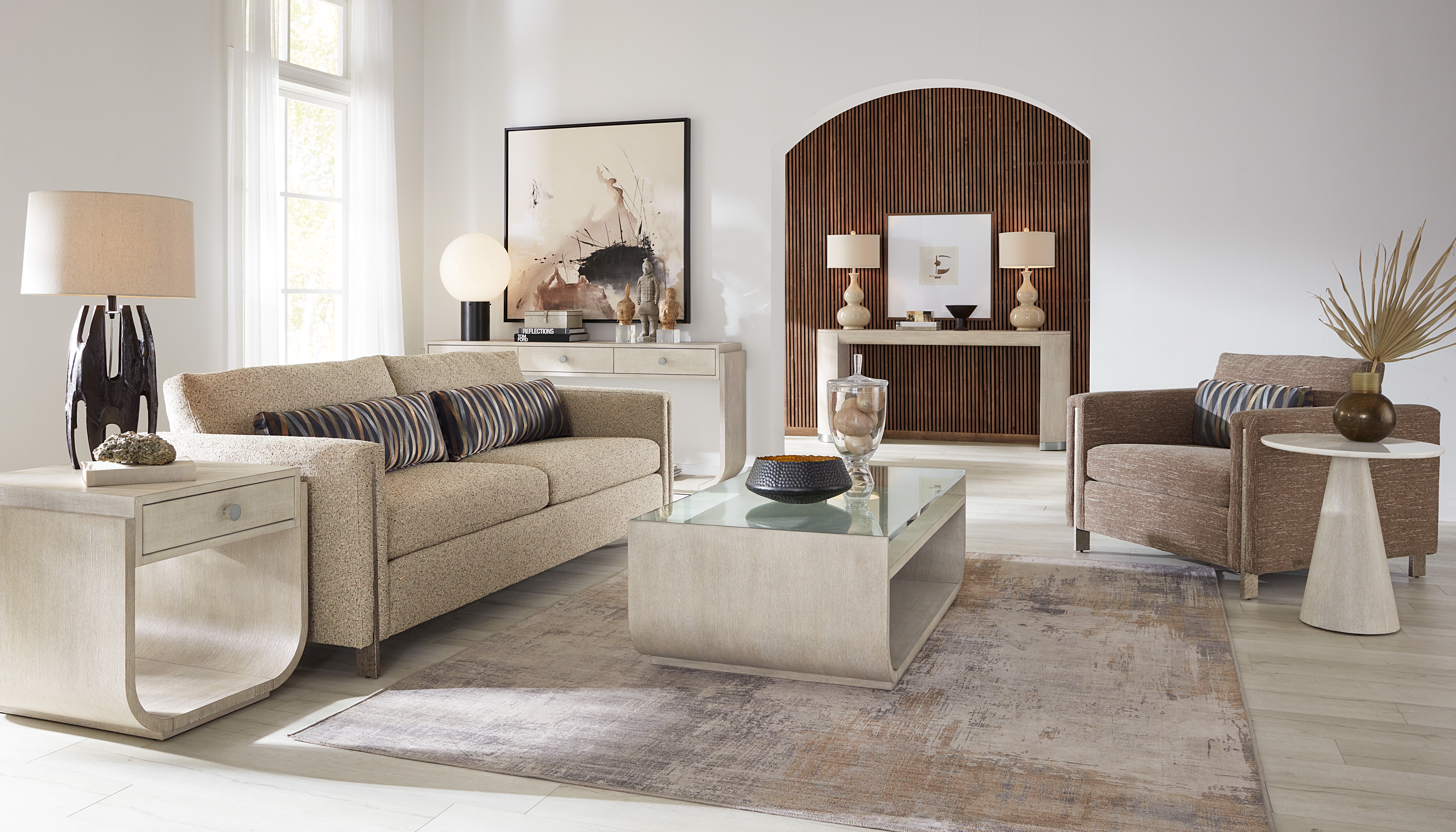 ROUND ACCENT TABLE