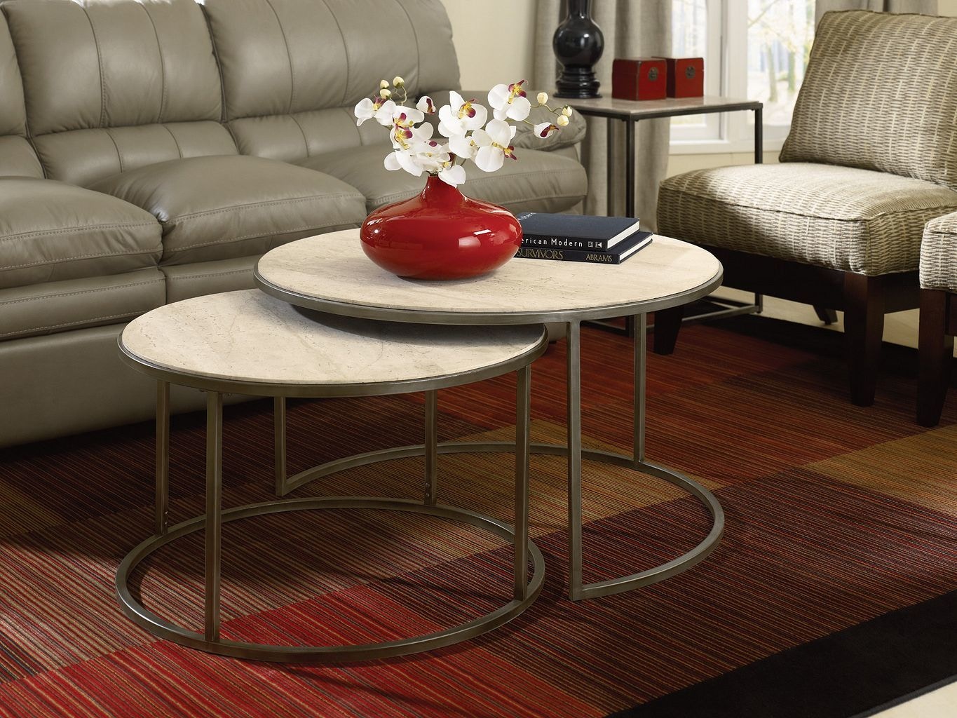 ROUND COCKTAIL TABLE