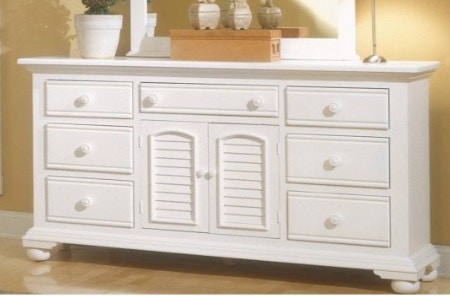 TRIPLE DRESSER